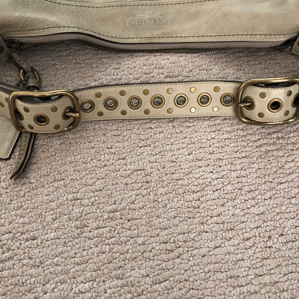 Coach purse - Picture 2 of 4